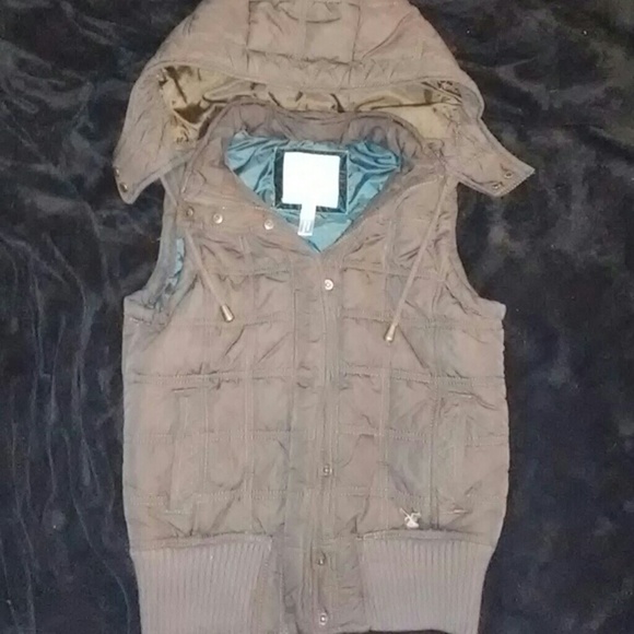 American Eagle Outfitters Jackets & Blazers - American Eagle Puffer Vest❤❤